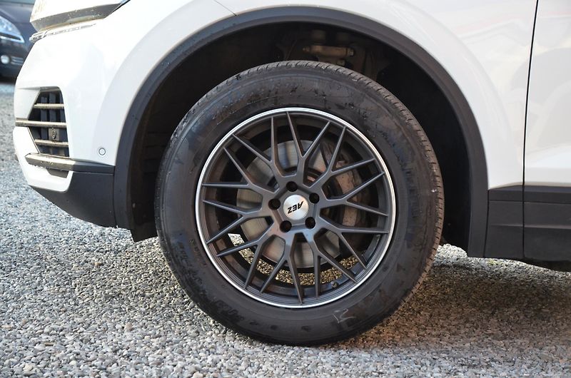 Volkswagen Touareg (2020) 3.0 TDi 200kW 4x4 / ČR / TAŽNÉ - fotka 7 z 44