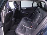 Volvo V60 2,4 D4 V5 120kW AWD R-design - náhled 13
