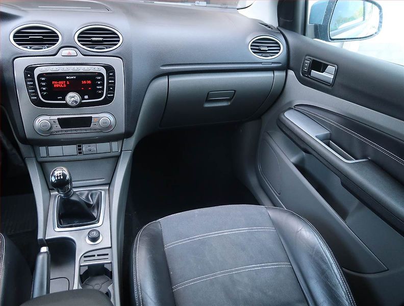 Ford Focus (2008) 1.6 TDCi, Eko.zaplacen - fotka 8 z 14