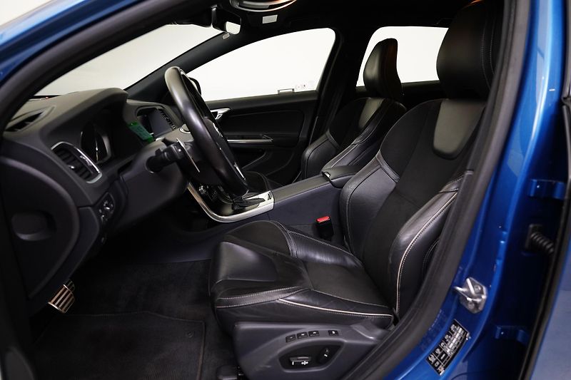 Volvo V60 - fotka 11 z 24