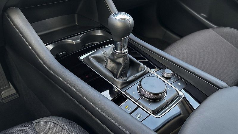 Mazda 3 (2026) 2.5 G140 Prime-line MT Sedan - fotka 9 z 16