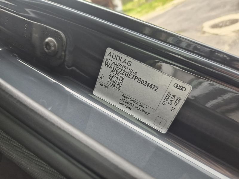 Audi e-tron 55 QUATTRO 300kw 21ALU - fotka 46 z 48