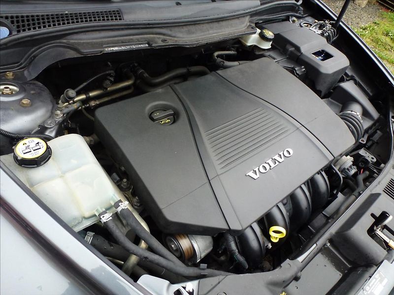 Volvo C30 2,0 i 16V Titanium Grey - fotka 51 z 62