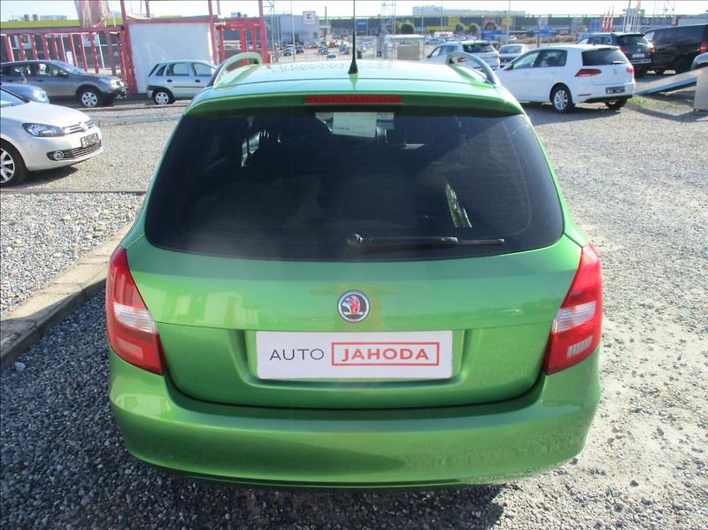 Škoda Fabia 1,2 i, klima, 51kW, +4x pneu, - fotka 5 z 22