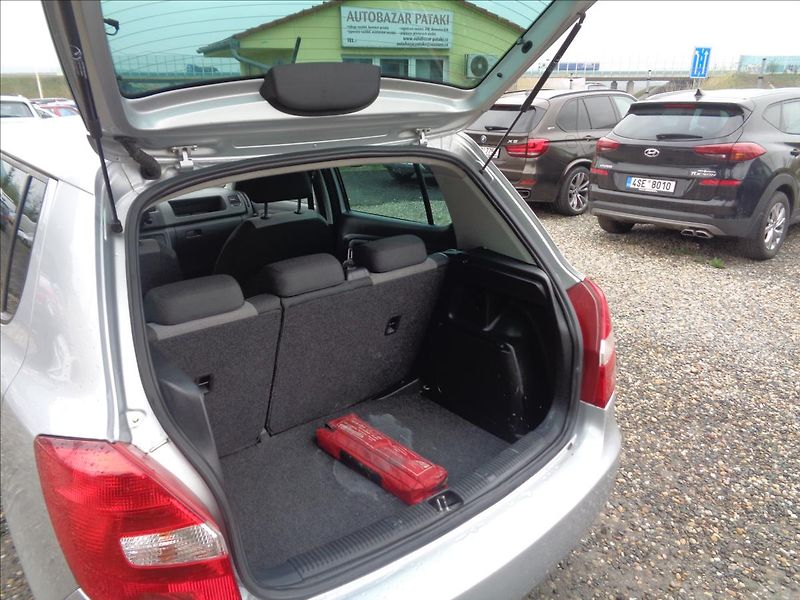 Škoda Fabia (2013) 1,4 - fotka 10 z 16