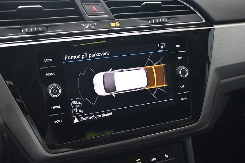 Volkswagen Touran (2023) 2.0 LED DSG ACC Tažné COMFORTL - fotka 19 z 32