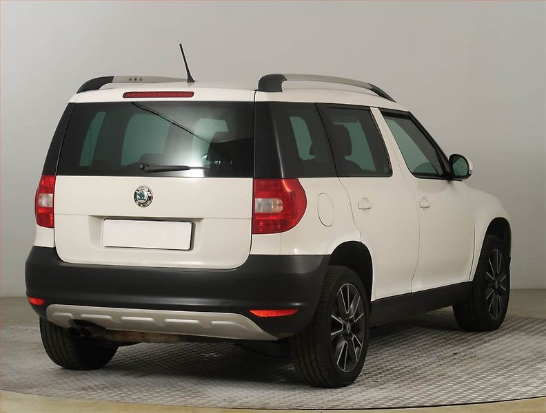 Škoda Yeti (2012) 2.0 TDI, 4X4, ČR,1.maj - fotka 5 z 15