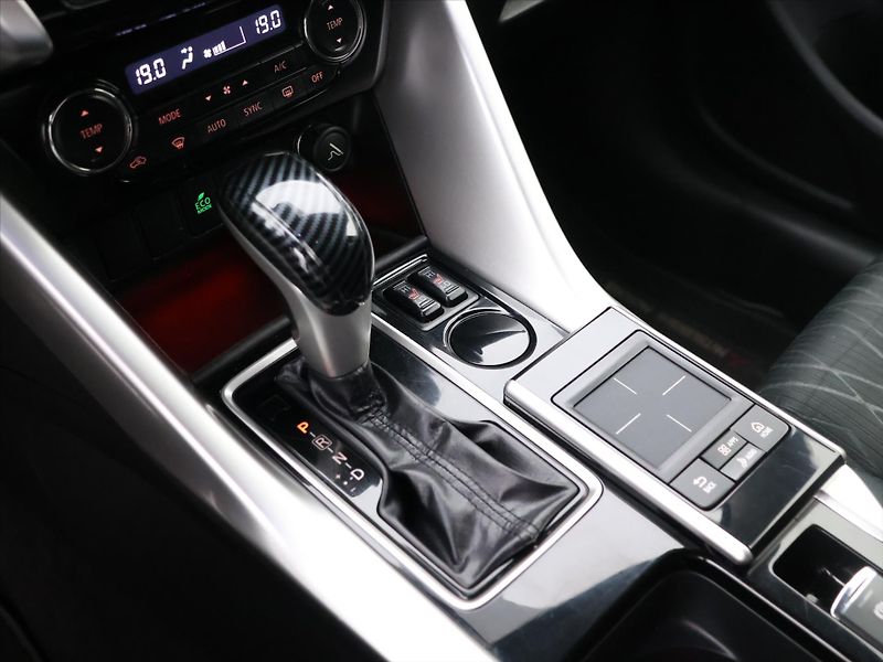Mitsubishi Eclipse Cross 1.5 T-MIVEC 120kW Intense CVT - fotka 29 z 39