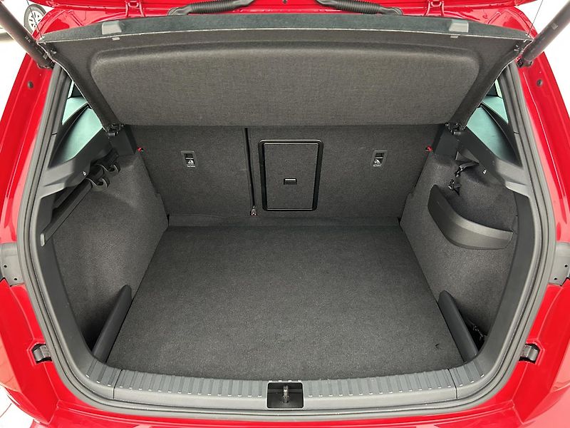 Škoda Karoq 2.0 TDI 4x4 SportLine - fotka 25 z 32