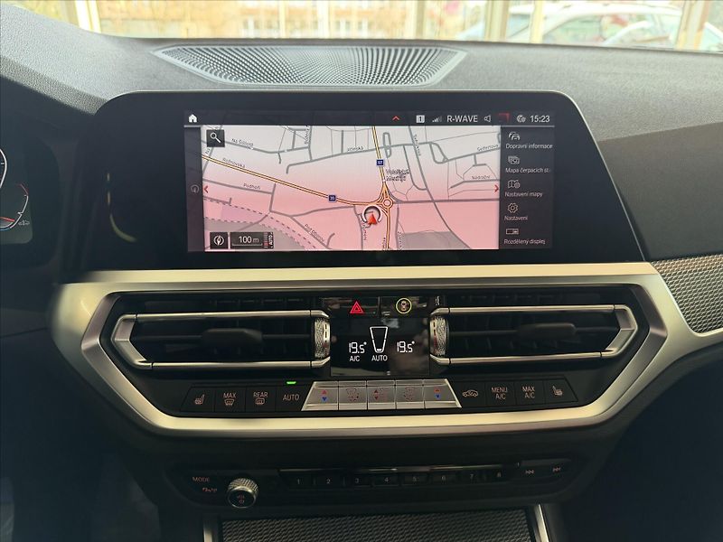 BMW Řada 2 3,0   M240i X-Drive - fotka 22 z 30
