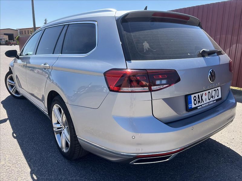 Volkswagen Passat 2,0 TDi 110KW DSG LED ELEGANCE - fotka 48 z 50