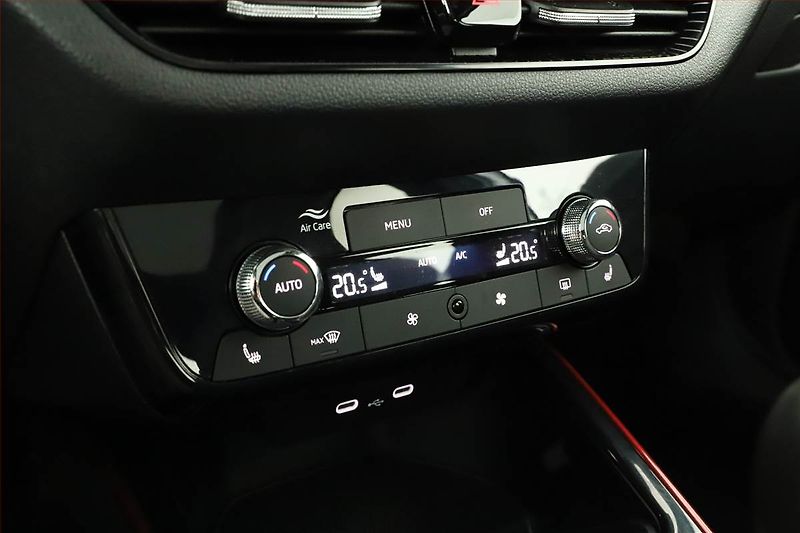 Škoda Fabia (2024) 1.0 TSI, Monte Carlo Plus - fotka 14 z 17