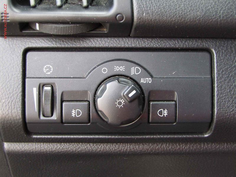 Land Rover Freelander (2007) 2.2 TDi, ČR - fotka 12 z 16