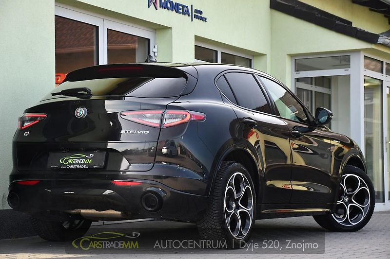 Alfa Romeo Stelvio 2,2 D 16V 210k Veloce AT8-Q4 - fotka 5 z 55