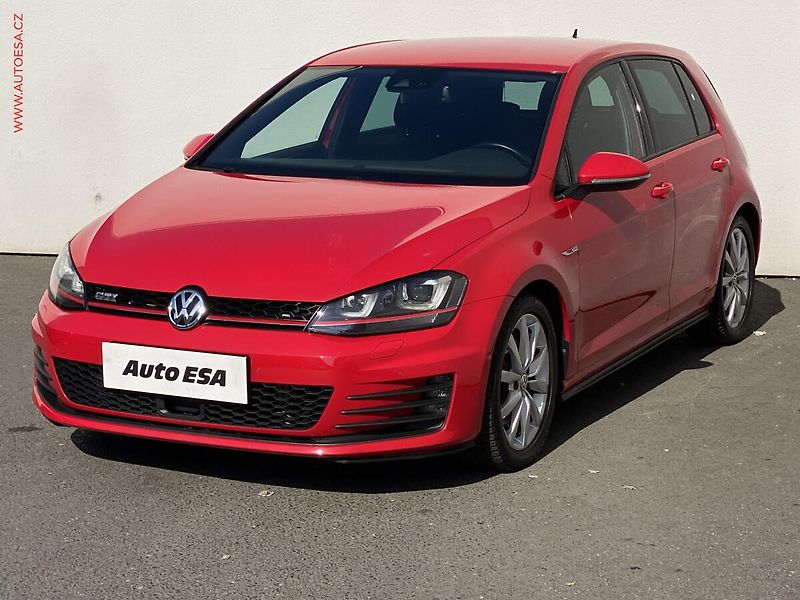 Volkswagen Golf (2014) 2.0 TSi, GTi, DSG, bixen - fotka 3 z 17