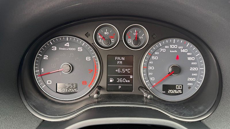 Audi A3 (2011) 1.4TFSi 92kW REZERVOVANO - fotka 16 z 25