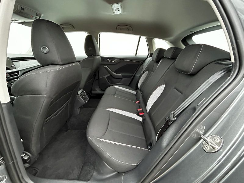 Škoda Scala (2024) 1.0 TSI 85kW MP6 Selection - fotka 27 z 33