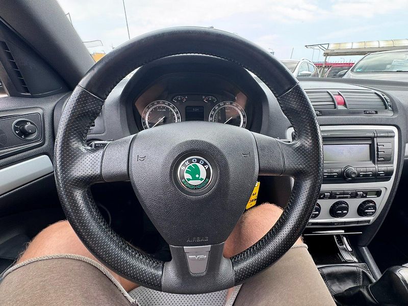 Škoda Octavia (2006) RS 2,0 FSI TURBO 147 KW STK - fotka 26 z 50