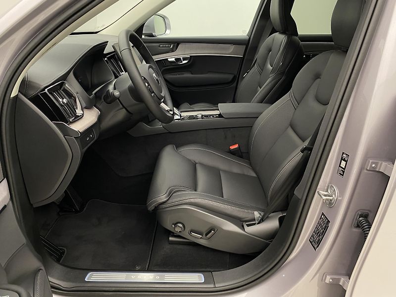Volvo XC90 (2026) T8 AWD Plug-in BRIGHT PLUS 7m - fotka 3 z 73