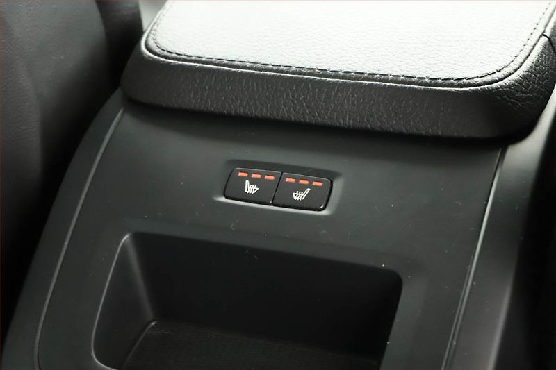 Volvo V90 (2019) D4, Automat, Kůže, Navi - fotka 16 z 18