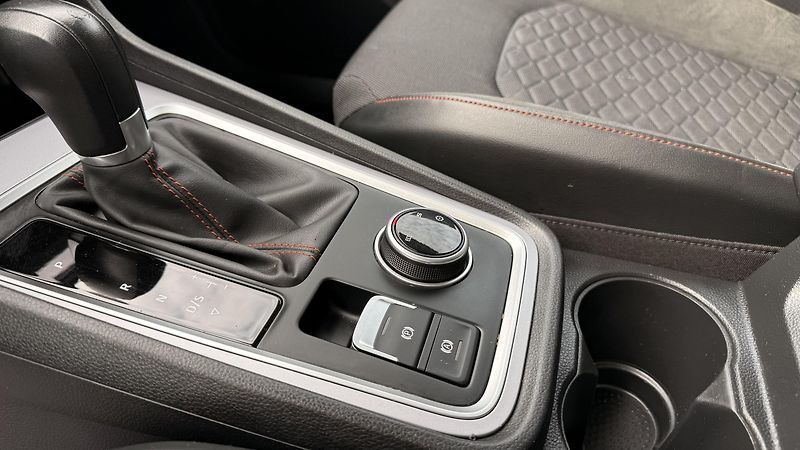 Seat Ateca (2025)  FR 2.0 TDI , AT,LED, ZÁRUKA - fotka 45 z 57