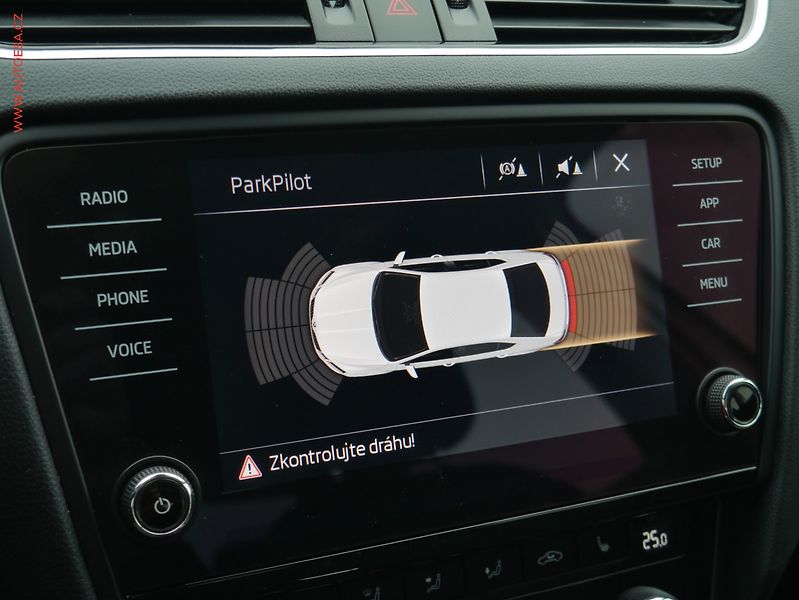 Škoda Octavia (2019) 1.6 TDi, ČR, DSG, LED, autoAC - fotka 16 z 26
