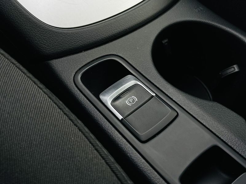 Audi Q3 1.4TFSI MAN SERVISKA TAŽNÉ - fotka 34 z 41