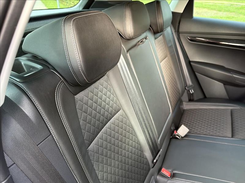 Škoda Karoq 2,0 TDI 110 kW DSG DPH ČR - fotka 31 z 35