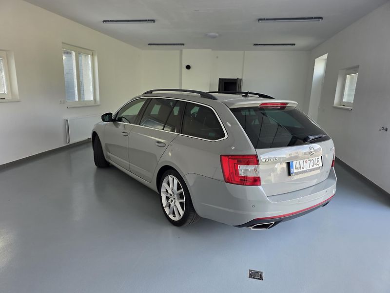 Škoda Octavia (2014) ŠKODA OCTAVIA VRS - fotka 7 z 42