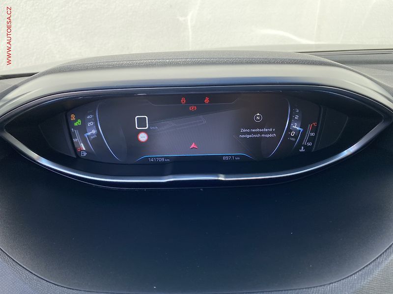 Peugeot 5008 (2018) 1.5 HDi 7míst, Allure, navi - fotka 13 z 19