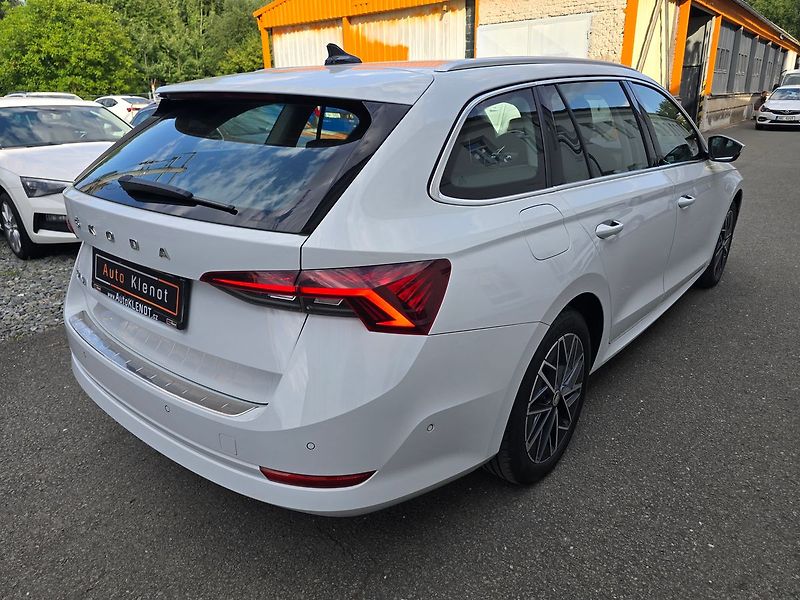Škoda Octavia 2.0TDi 110kW DSG STYLE + NAVI - fotka 4 z 44
