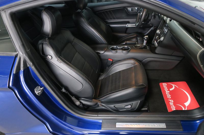 Ford Mustang (2015) 5.0 Ti-VCT V8 GT 50 automat - fotka 41 z 48