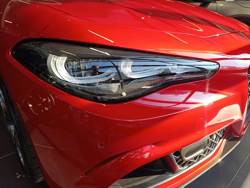 Alfa Romeo Giulia (2026) Quadrifoglio 2.9 V6 Turbo 520K - fotka 18 z 36