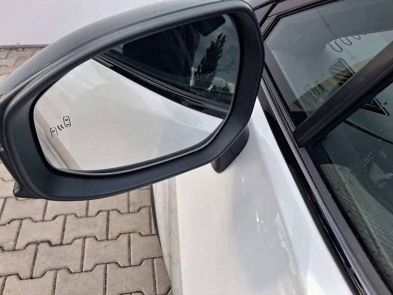 Toyota C-HR 2,0 HEV e-CVT GR Sport - fotka 26 z 26