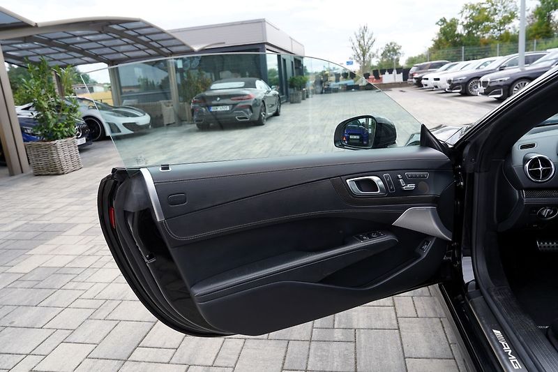 Mercedes-Benz SL 63 AMG Performance/ČR/570PS - fotka 29 z 50