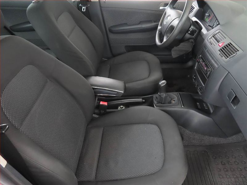 Škoda Fabia (2006) Ambiente 1.2 12V, Serv.kniha - fotka 9 z 14