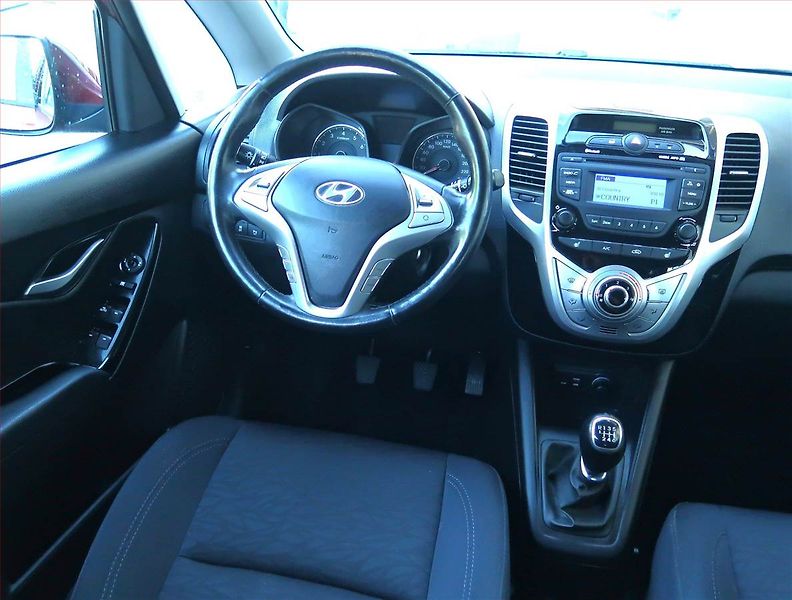 Hyundai ix20 (2015) 1.6 CVVT, Serv.kniha - fotka 7 z 16