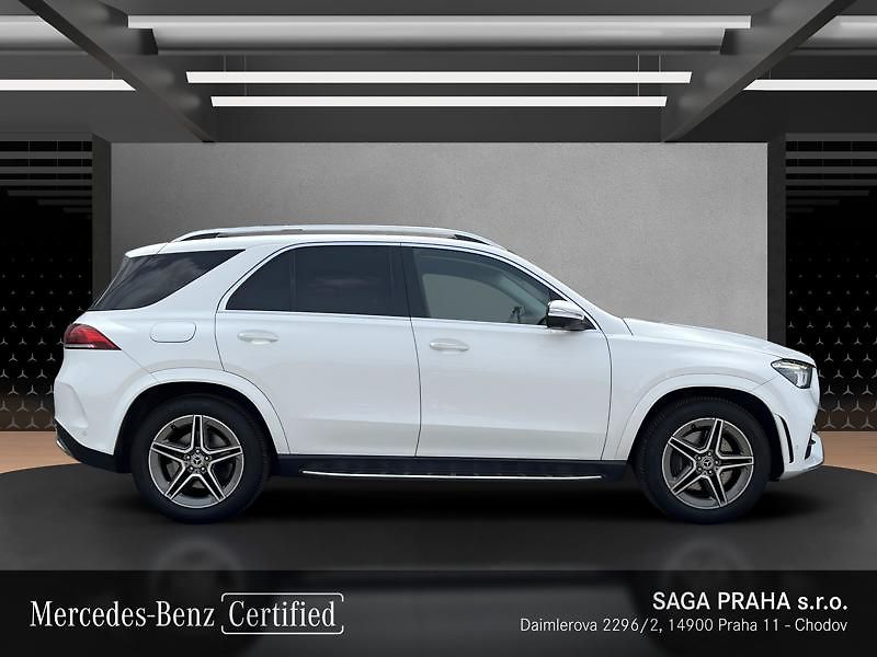 Mercedes-Benz GLE 300d 4MATIC AMG Line - fotka 3 z 21