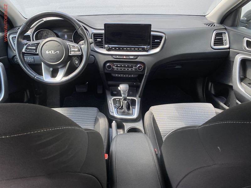 Kia Ceed (2023) 1.5 T-GDi SW, 1.maj,ČR, TOP - fotka 8 z 18