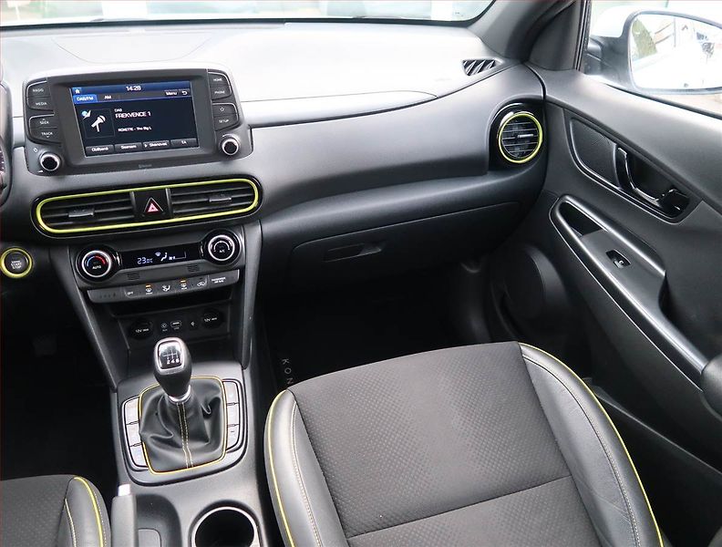 Hyundai Kona (2018) 1.0 T-GDI, Serv.kniha, Kůže - fotka 8 z 17