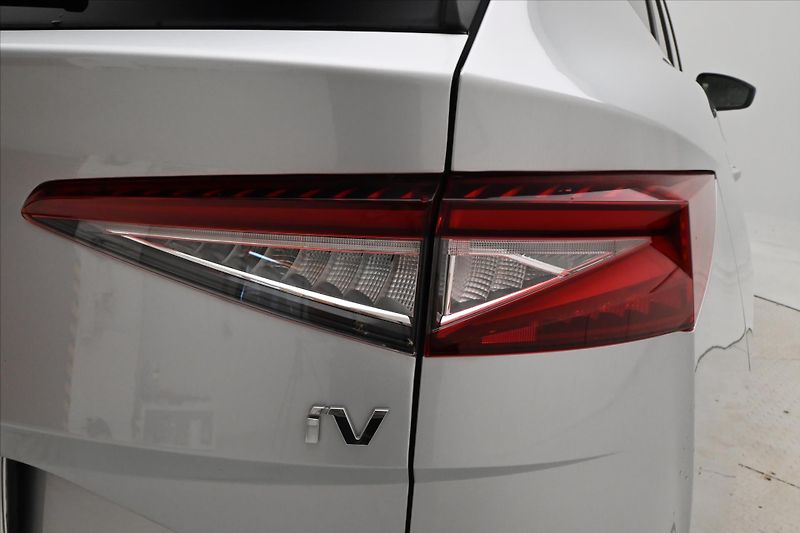 Škoda Enyaq iV60 132kW SOH 88% FIRST Editi - fotka 31 z 32