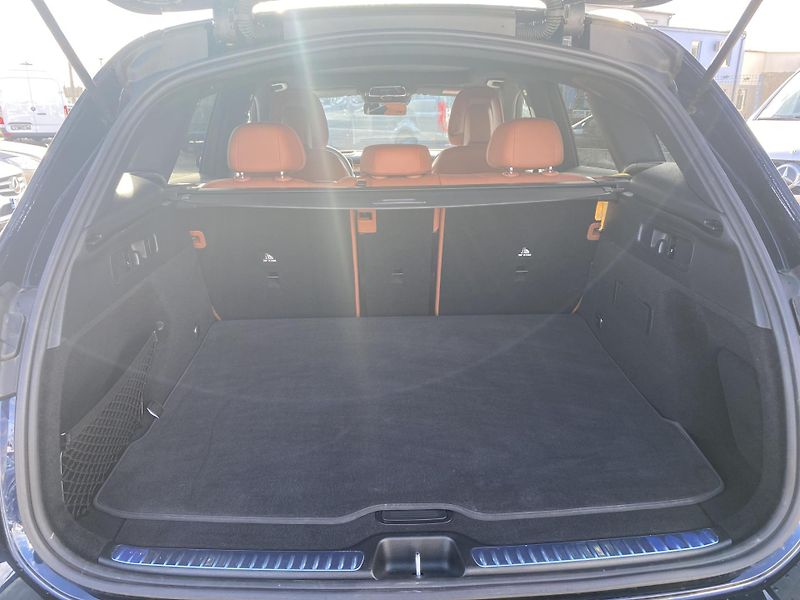 Mercedes-Benz GLC GLC 200 AMG 4MATIC - fotka 18 z 27