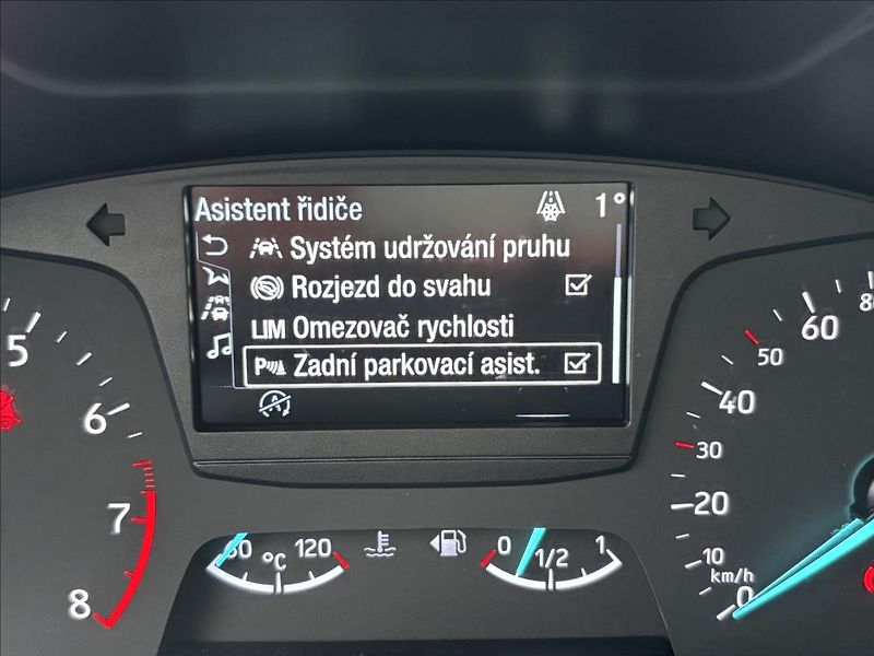 Ford Focus 1,0 EcoBoost 92kW Trend - fotka 23 z 28