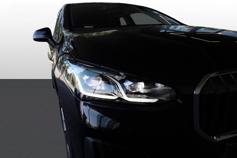 BMW Řada 2 218i Active Tourer - fotka 17 z 23