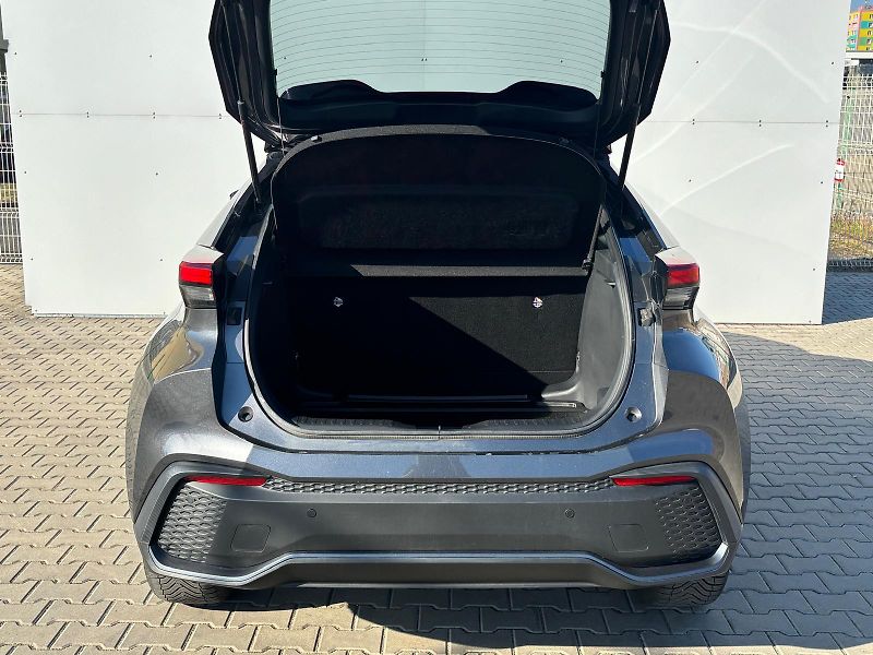 Toyota C-HR 2,0 HEV e-CVT Style - fotka 10 z 27