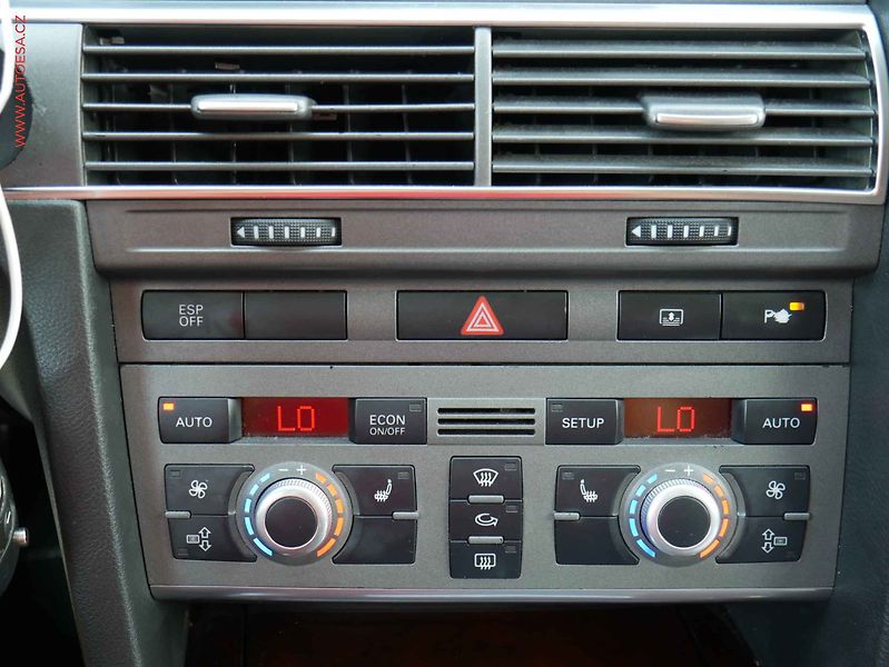 Audi A6 (2004) 3.0 TDi Quattro, AT, navi - fotka 19 z 21