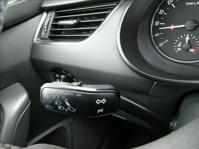 Škoda Octavia 2,0 TDi110kW ELEGANCE,ČR,ZÁVĚS - fotka 36 z 45