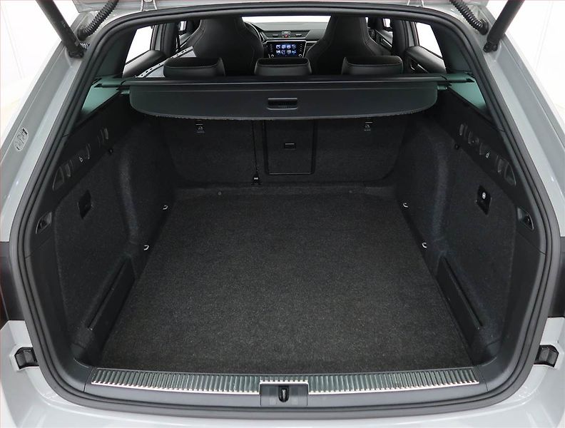 Škoda Superb (2023) Sportline 1.5 TSI, digi klima - fotka 14 z 31