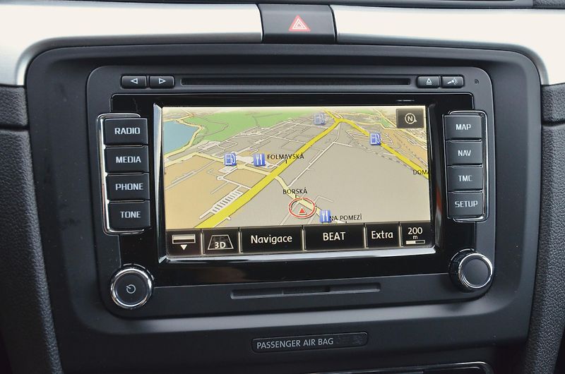 Škoda Superb (2015) 2.0 TDi DSG 4x4 WEBASTO /TAŽNÉ - fotka 34 z 38