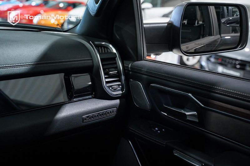 RAM 1500 (2025) Larami Night RAMBOX, 2025 v ČR - fotka 22 z 28